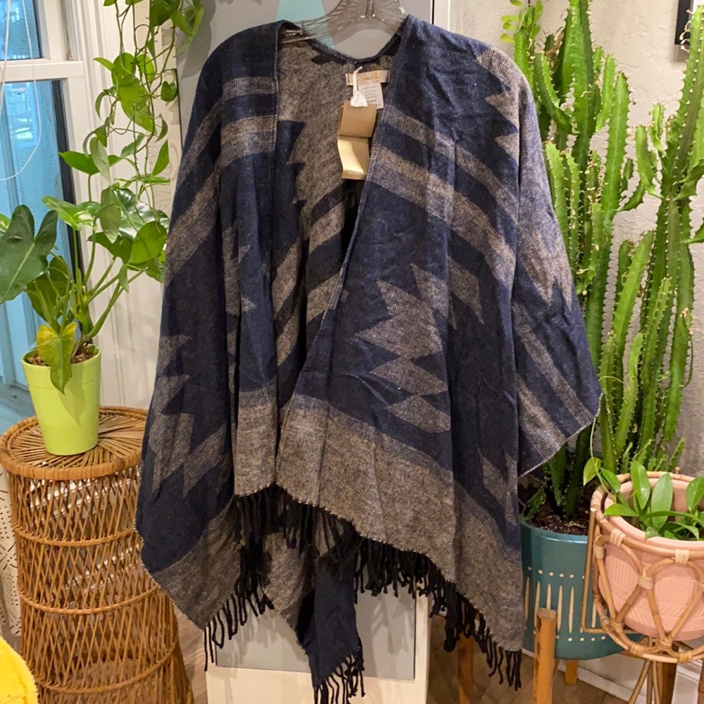 One size poncho sweater wrap